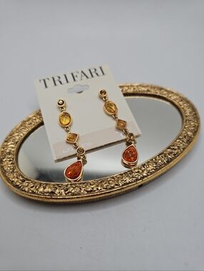 Trifari Goldtone Citrine Crystal Dangle Earrings NOS